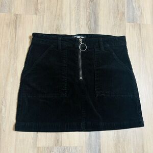 Black Corduroy Mini Skirt size 7, front zipper & pockets by Blue Spice